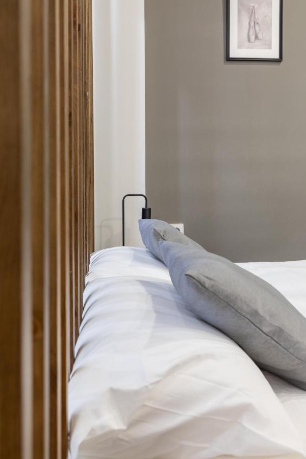 Apartamento Acogedor Centrico Mj Valencia Exterior photo